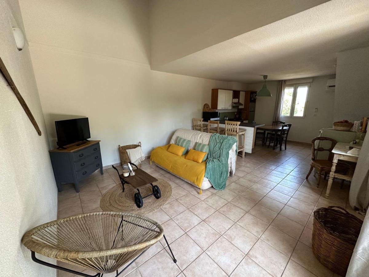 Le Mas Du Bosc Apartment Могио Екстериор снимка