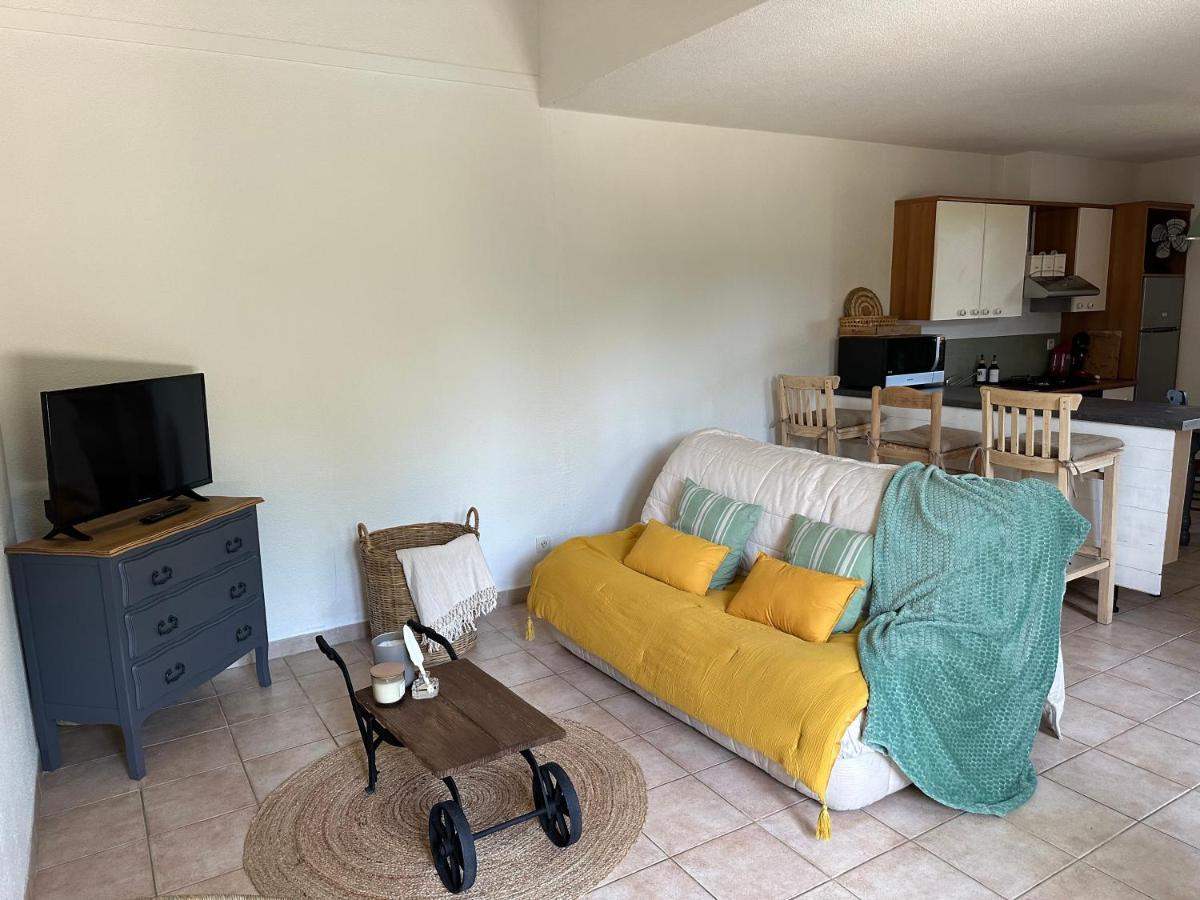 Le Mas Du Bosc Apartment Могио Екстериор снимка